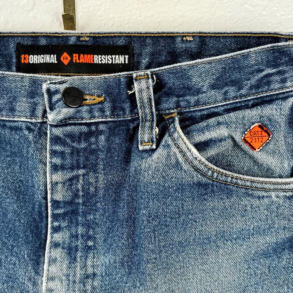 Wrangler FR Jeans Mens 30x35 Blue Flame Resistant 13MWZ Cowboy Cut Work Denim - Picture 4 of 11